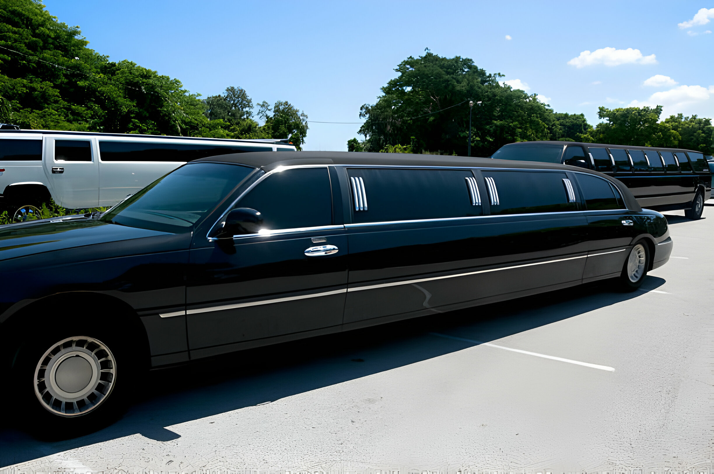 Experience Chicago in Luxury: Seamless Travel with Chicago Limo Transportation