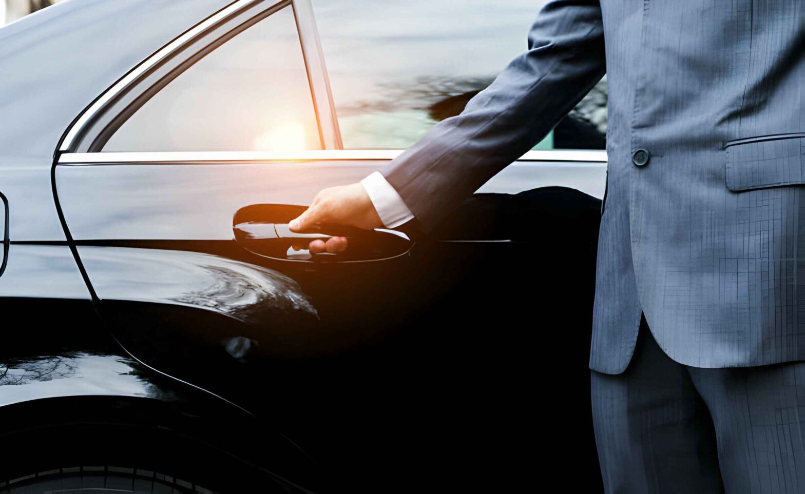Arrive in Style: Chicago Limo Transportation's Signature Service