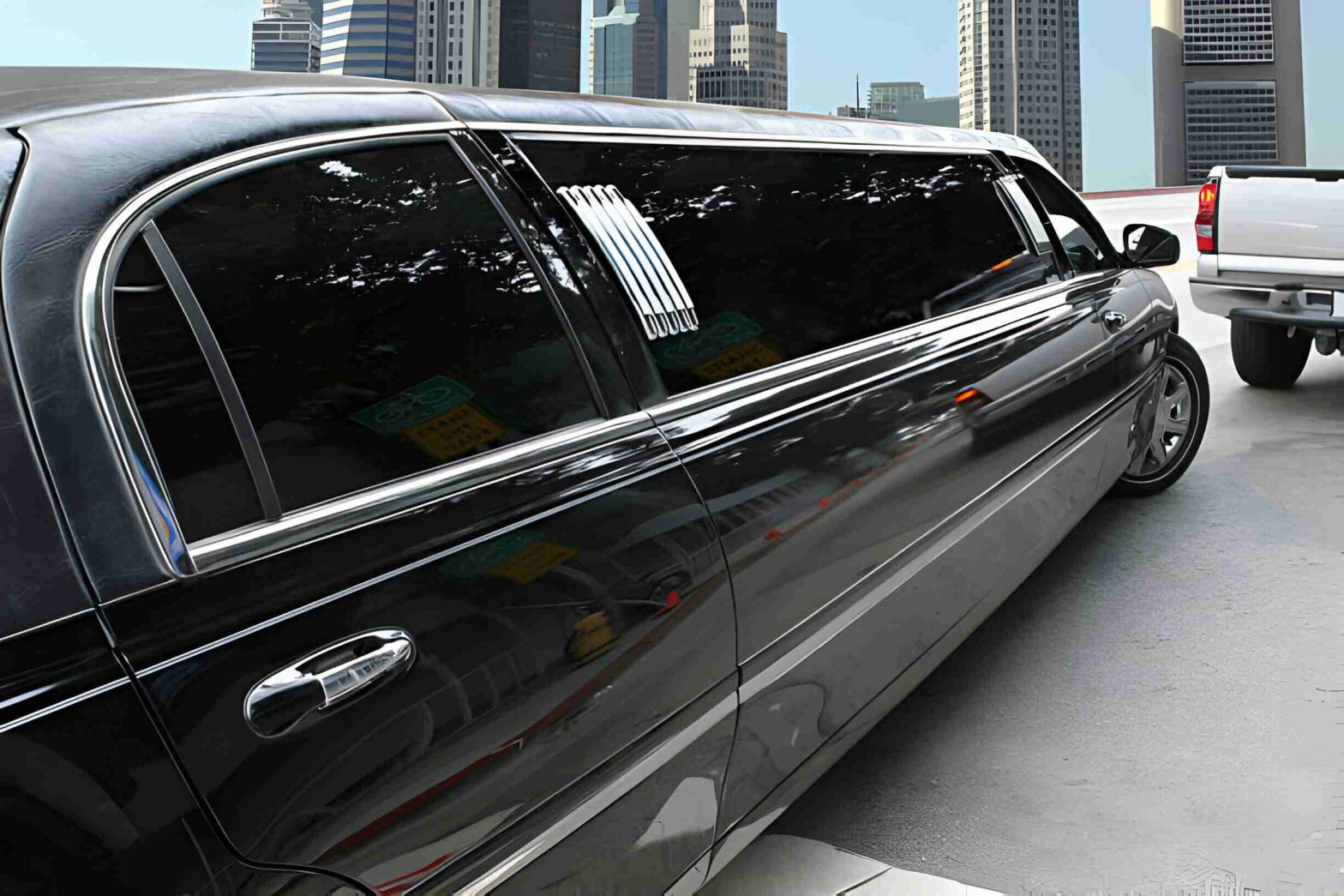 Ride in Elegance: Exploring Limo Services in Chicago