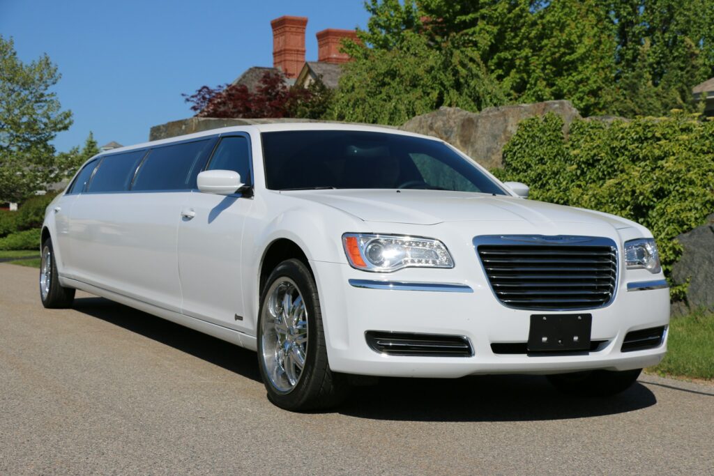 Limo Transportation in Chicago: Elegant & Comfortable Travel Solutions