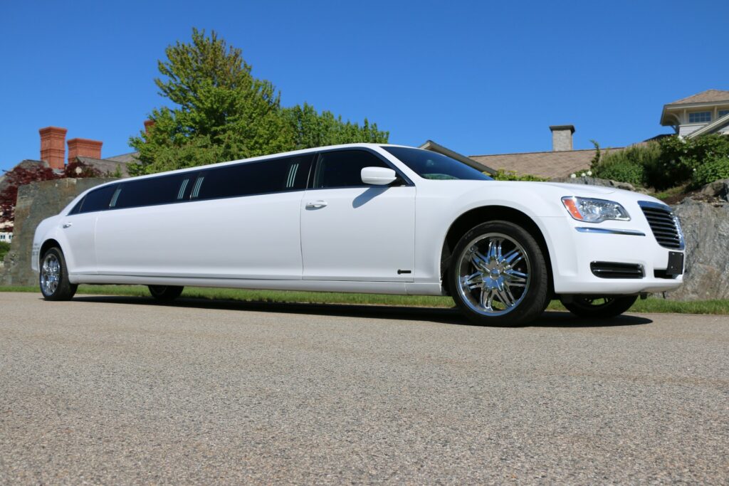 Luxury Limo Services in Chicago: Affordable & Reliable Rides